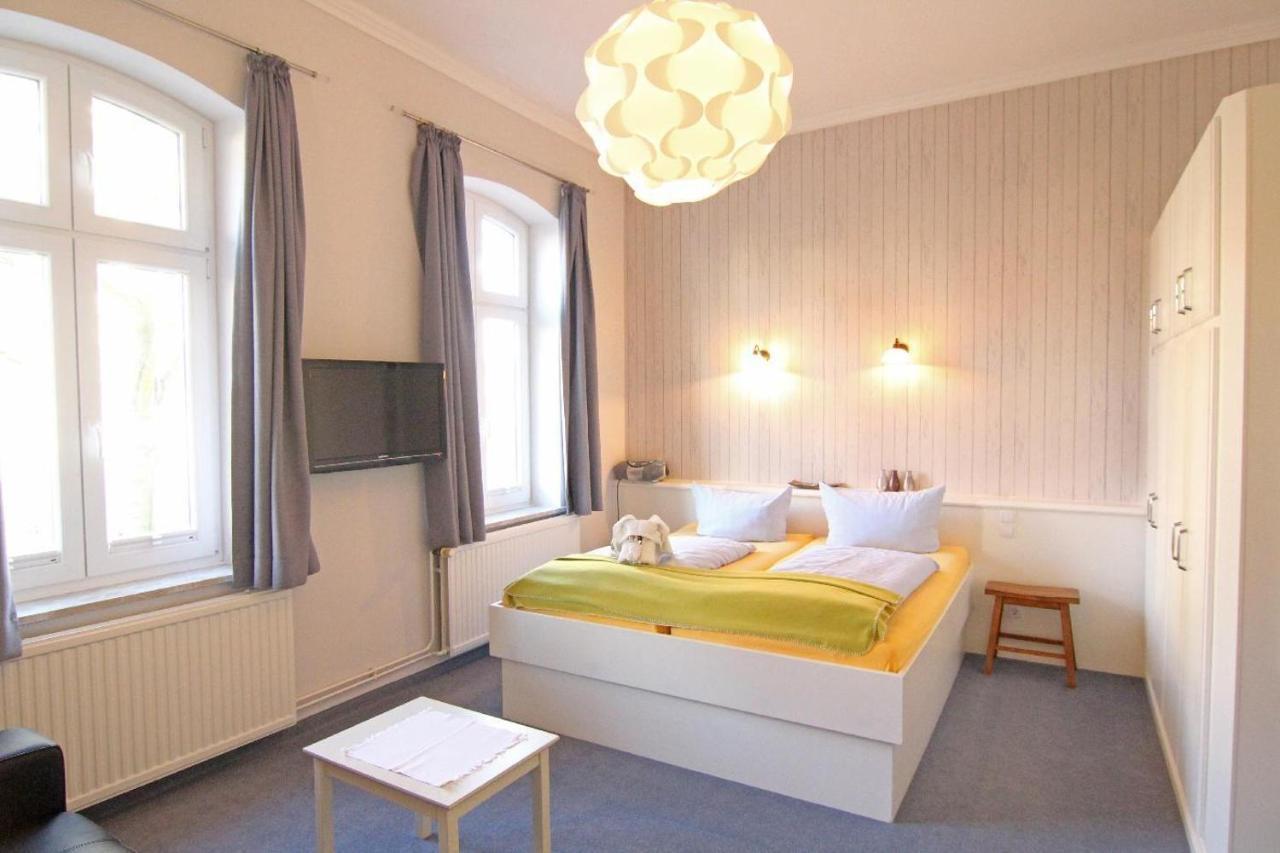 Kapitaenshaus-Lassen-Zimmer-Amistad Hotel Вестерланд Екстериор снимка